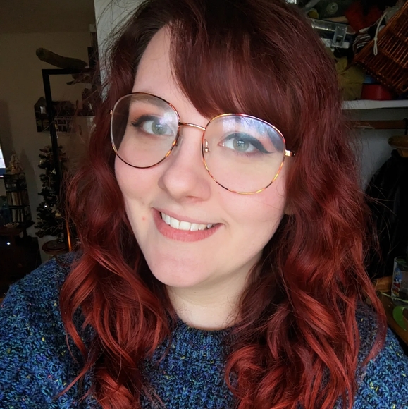 Meet your Posh Ambassador, Alexis - Picture 7 of 11